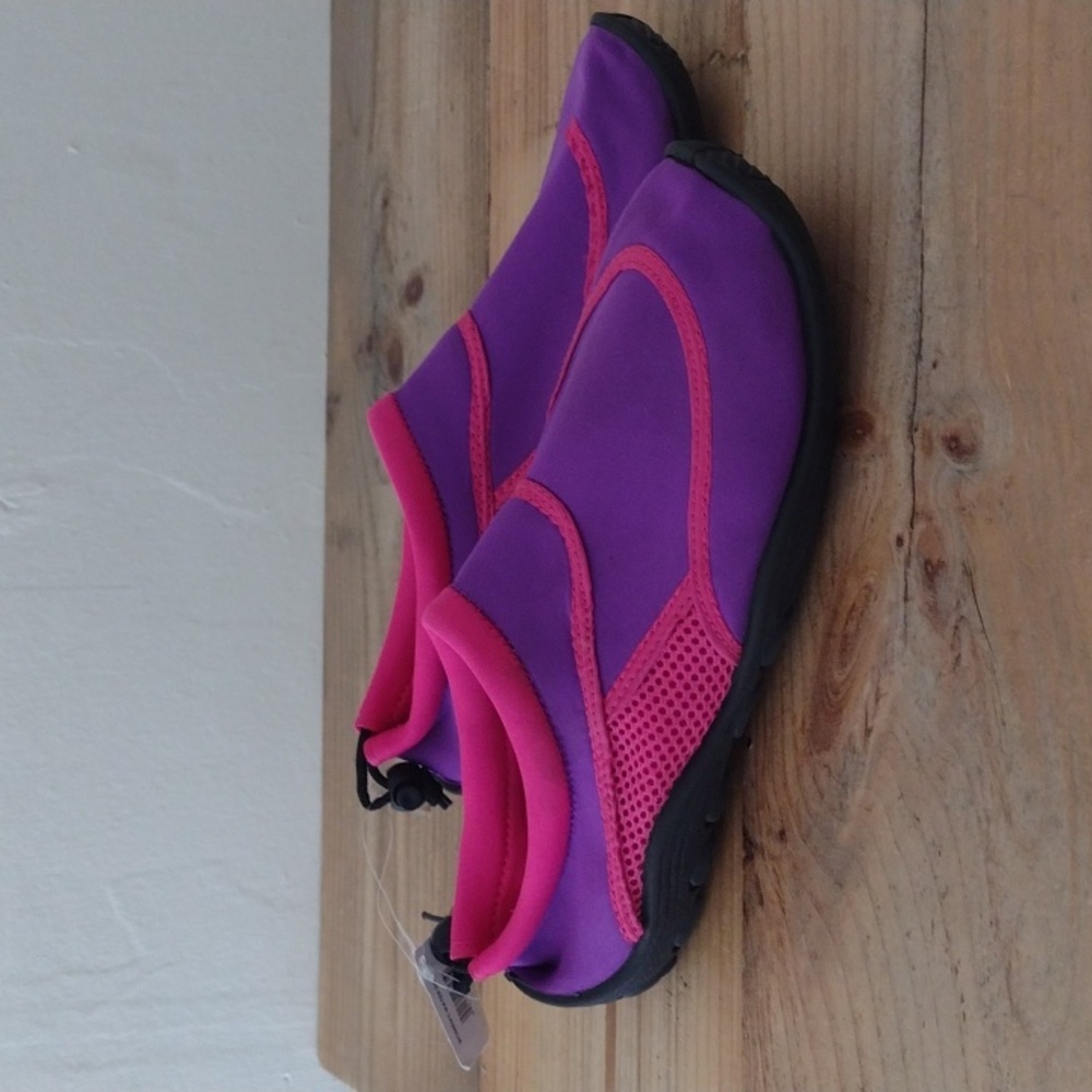 Smart Living Purple & Pink Neon Water Shoes NWT Size 10/11